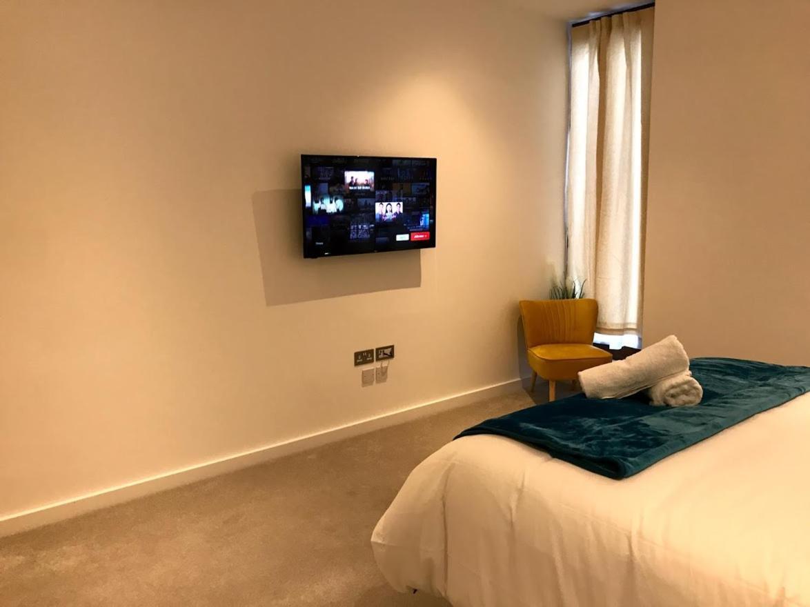 Maplewood Luxurious One-Bed Flat With Free Parking Hotel St Albans Exterior photo