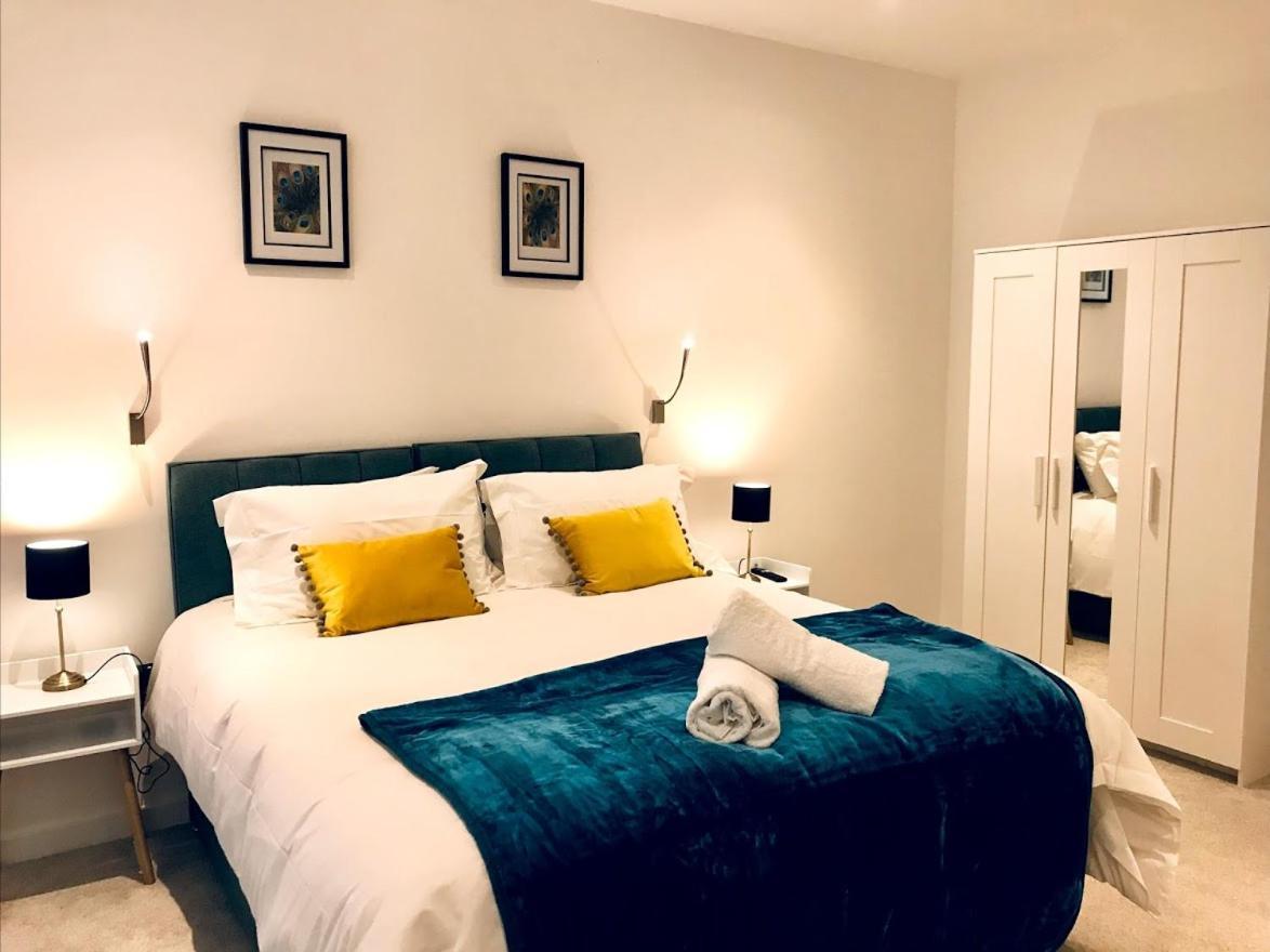 Maplewood Luxurious One-Bed Flat With Free Parking Hotel St Albans Exterior photo